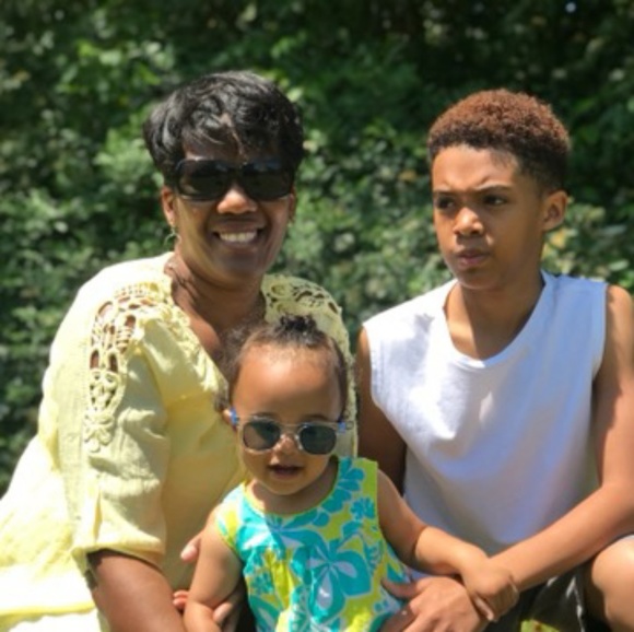 Meet your Posher, HelRobins - Picture 1 of 2